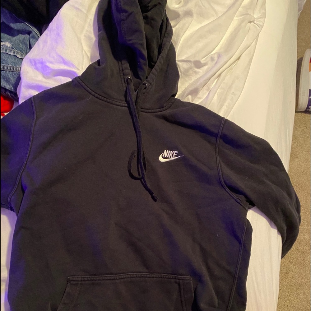 Black Nike sweatshirt
